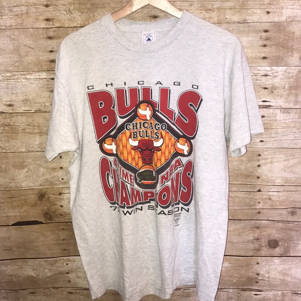 VINTAGE DELTA CHICAGO BULLS CHAMPIONS 1996 NBA